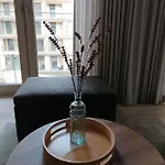 Bartine - Modern And Spacious Flat Near The Sea, Free Parking Space Ostend