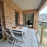Bartine - Modern And Spacious Flat Near The Sea, Free Parking Space Apartamento *