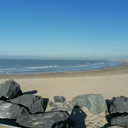 Апартаменты Bartine - Modern And Spacious Flat Near The Sea, Free Parking Space Остенде