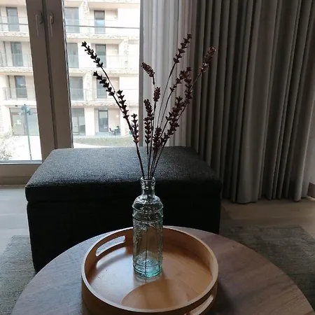 Bartine - Modern And Spacious Flat Near The Sea, Free Parking Space Остенде