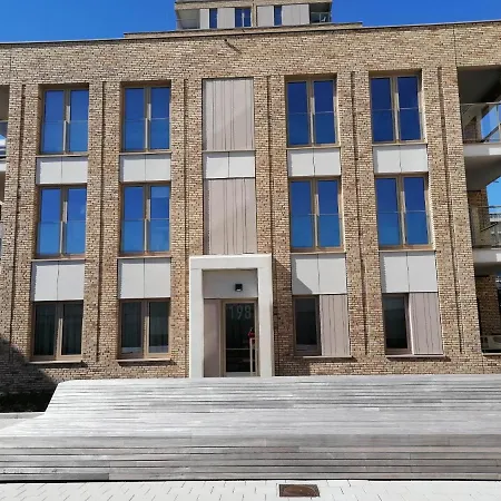 Апартаменты Bartine - Modern And Spacious Flat Near The Sea, Free Parking Space *