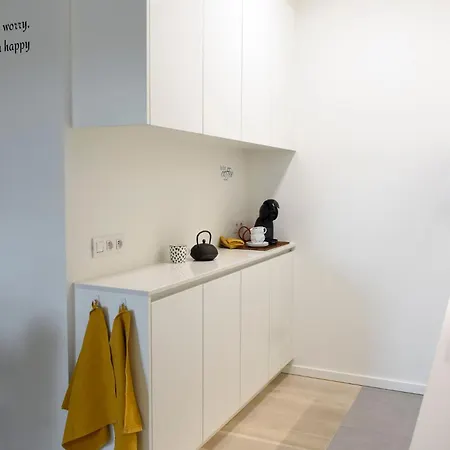 Bartine - Modern And Spacious Flat Near The Sea, Free Parking Space