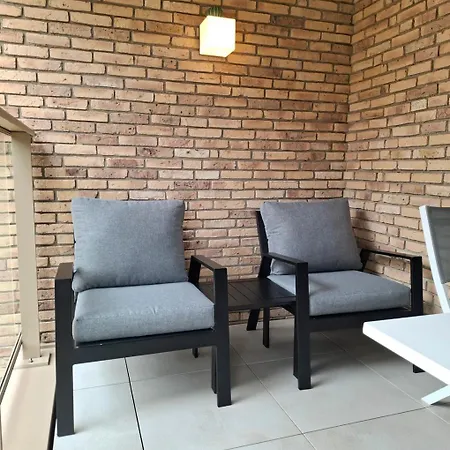 Апартаменты Bartine - Modern And Spacious Flat Near The Sea, Free Parking Space *