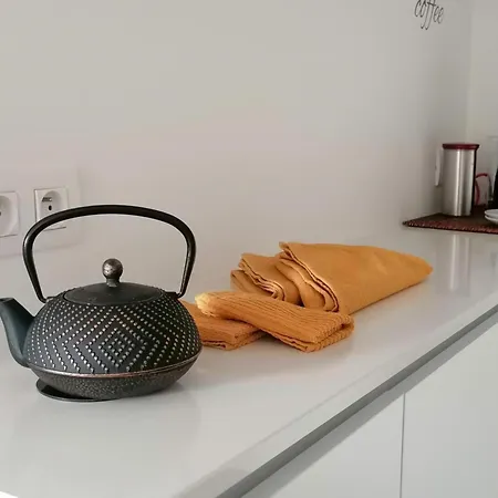 Bartine - Modern And Spacious Flat Near The Sea, Free Parking Space