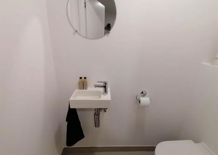 Bartine - Modern And Spacious Flat Near The Sea, Free Parking Space Apartment Ostend