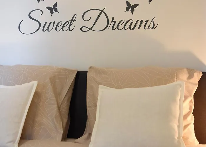 Bartine - Modern And Spacious Flat Near The Sea, Free Parking Space Apartment Ostend