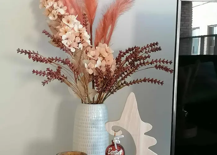 Bartine - Modern And Spacious Flat Near The Sea, Free Parking Space Apartment Ostend