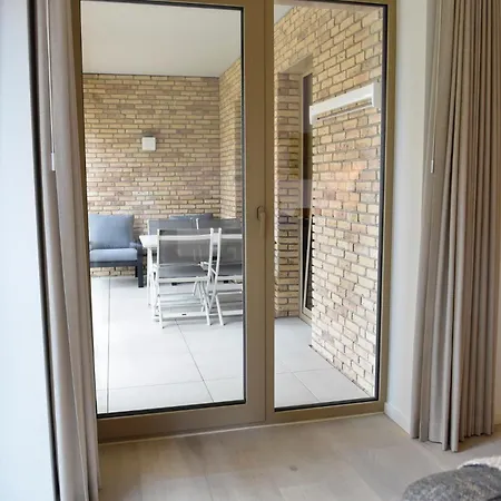 Bartine - Modern And Spacious Flat Near The Sea, Free Parking Space Остенде