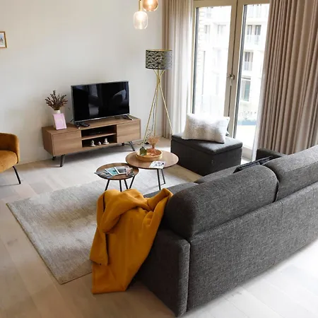 Bartine - Modern And Spacious Flat Near The Sea, Free Parking Space Остенде